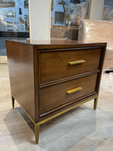 Load image into Gallery viewer, Maisie Sidetable
